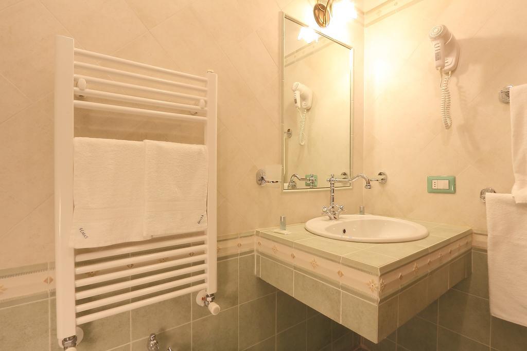 Hotel Katti House 2 Florenz Exterior foto