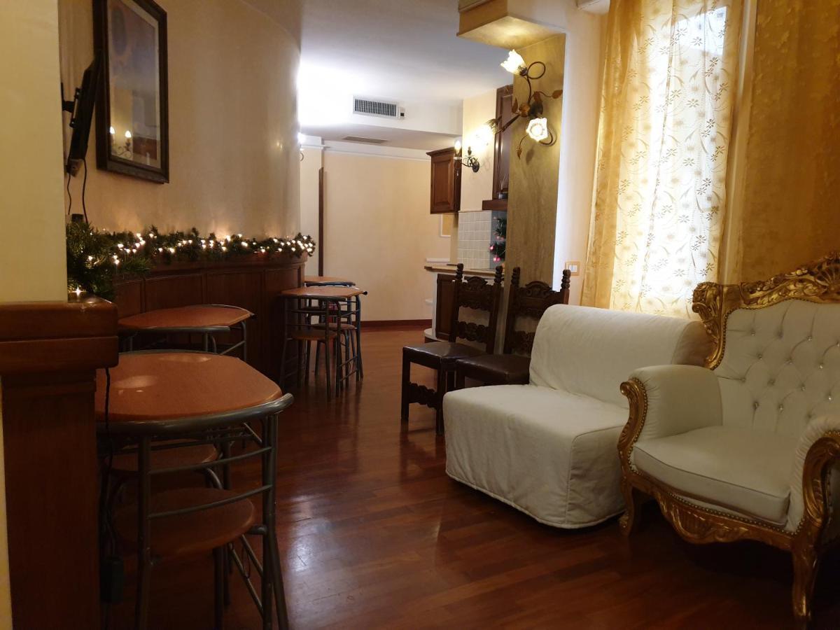 Hotel Katti House 2 Florenz Exterior foto